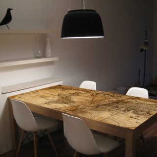 Vinilos de mapamundi para mesas y muebles