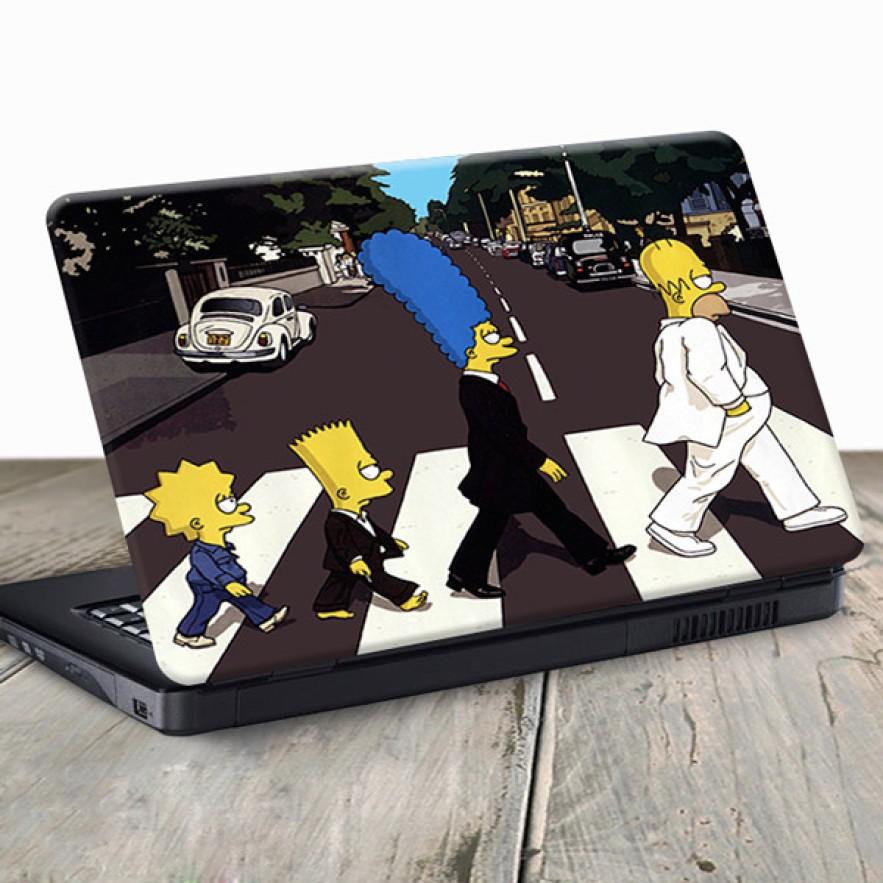 Vinilo para portátil familia Simpson