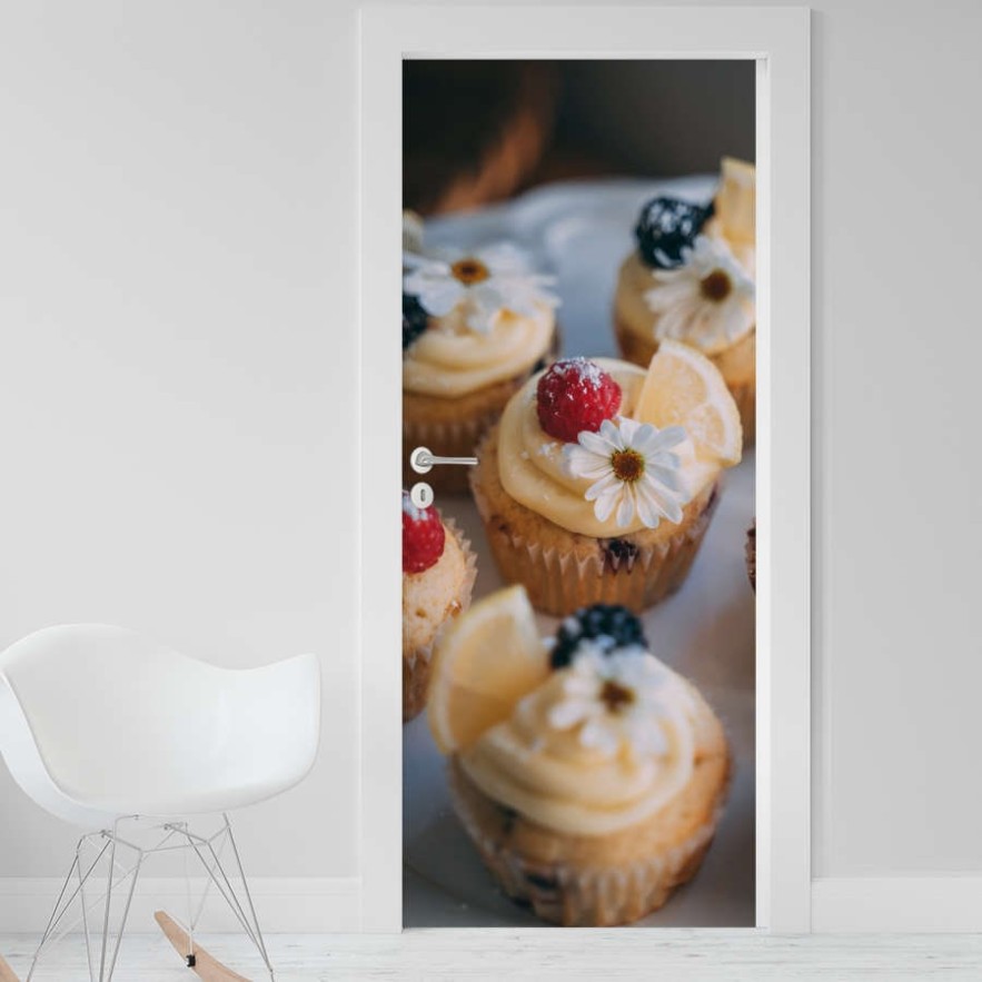 Vinilo para puerta cupcakes con flores