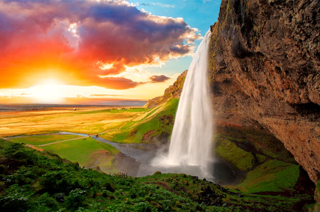 Fotomural atardecer cascada seljalandsfoss islandia