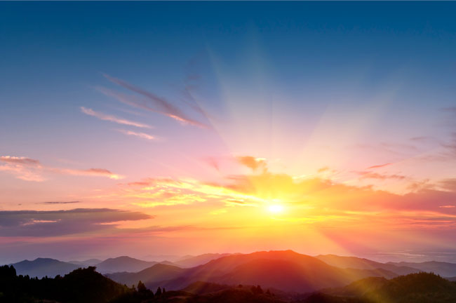 Fotomural atardecer en las montañas