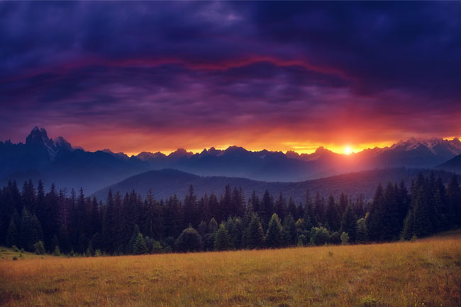Fotomural atardecer en la montaña