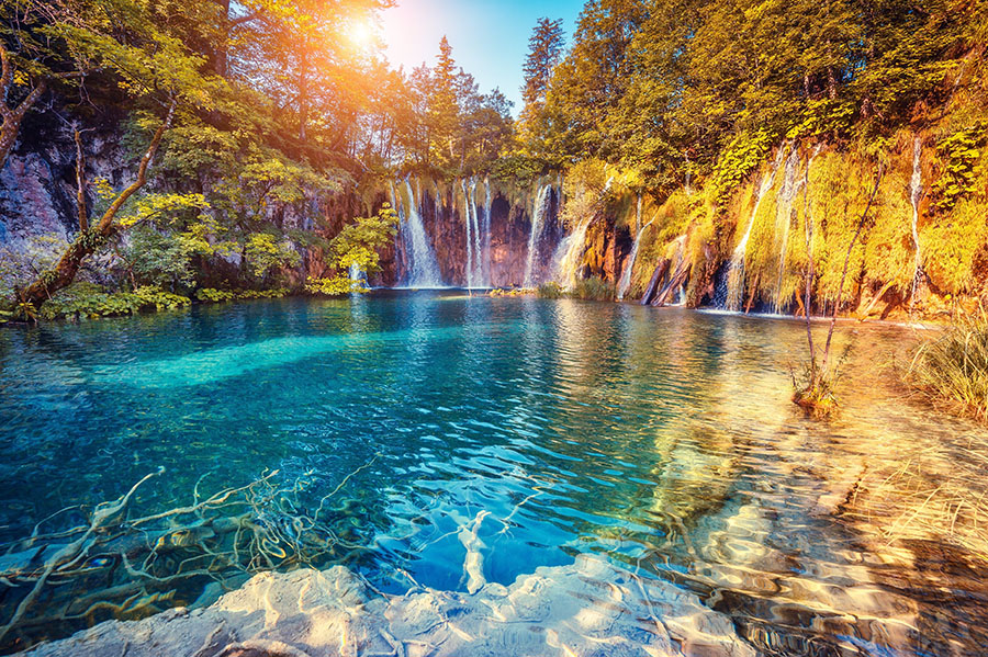 Fotomural Cascada cristalina